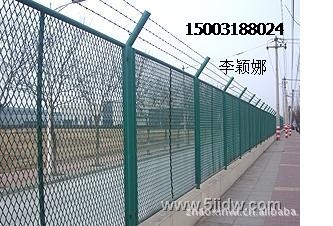 安平縣兆鑫網欄廠 專業制造雙邊絲、三折彎與小區護欄網，品質與服務的雙重保障